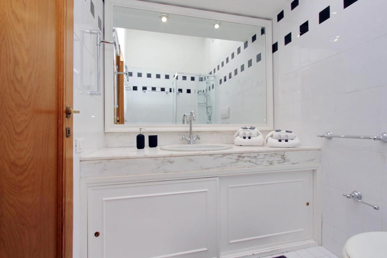 Frezza Apartment โรม ภายนอก รูปภาพ