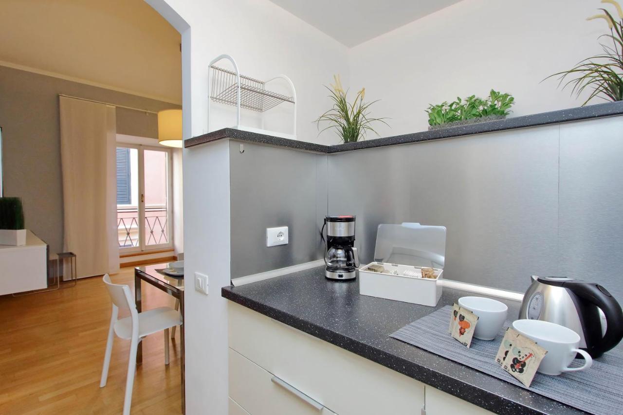 Frezza Apartment โรม ภายนอก รูปภาพ